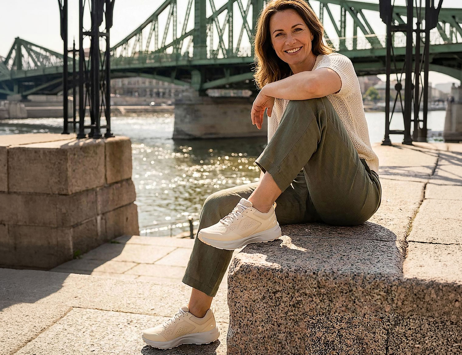 VELOCE w light yellow