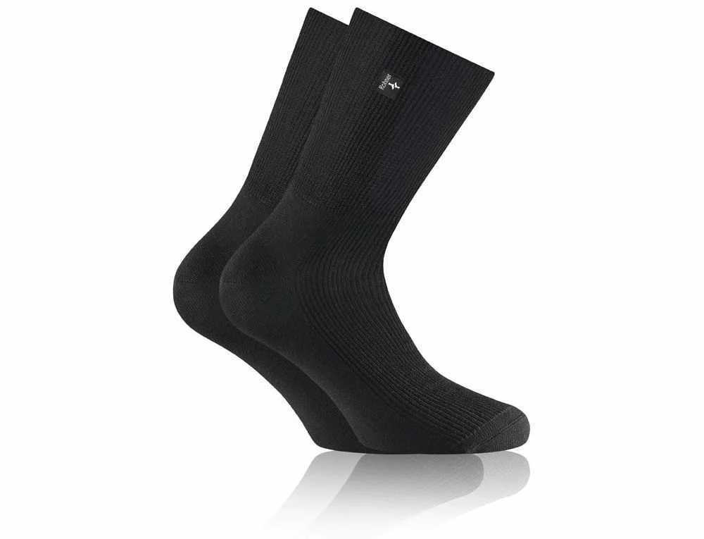 Zwei schwarze JOYA Diabetes Socken mit weicher, faltenfreier Passform, antibakteriellen Crabyon®- und regenerierenden SeaCell®-Fasern für empfindliche Haut