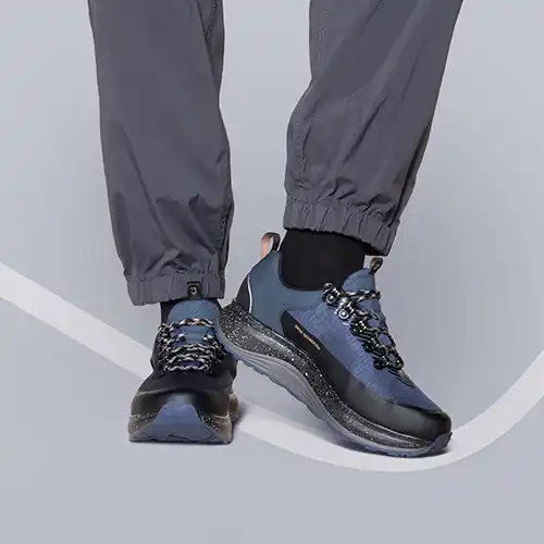 FW25_Maui_STX_blue-black_CloseUp Kopie